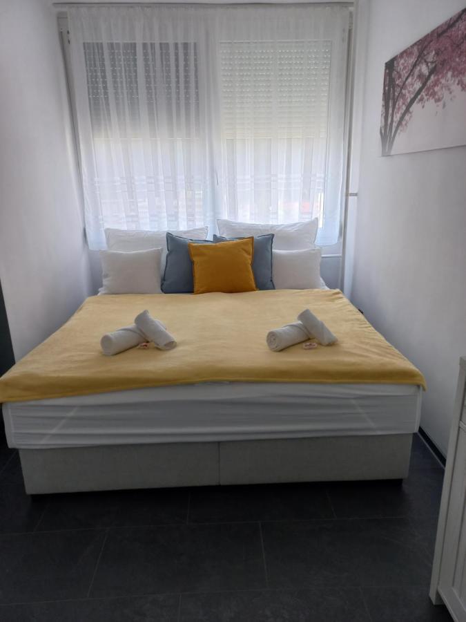Ferienwohnung Krisztina Apartman Salgótarján Exterior foto